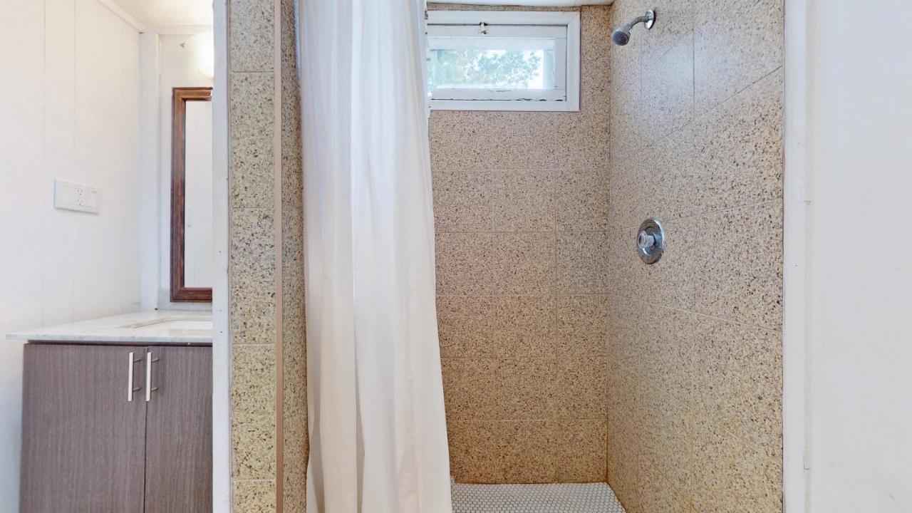 Main Beach River Retreat - Wasaga Beach 1 - Main Strip - 93 Mosley St Ngoại thất bức ảnh