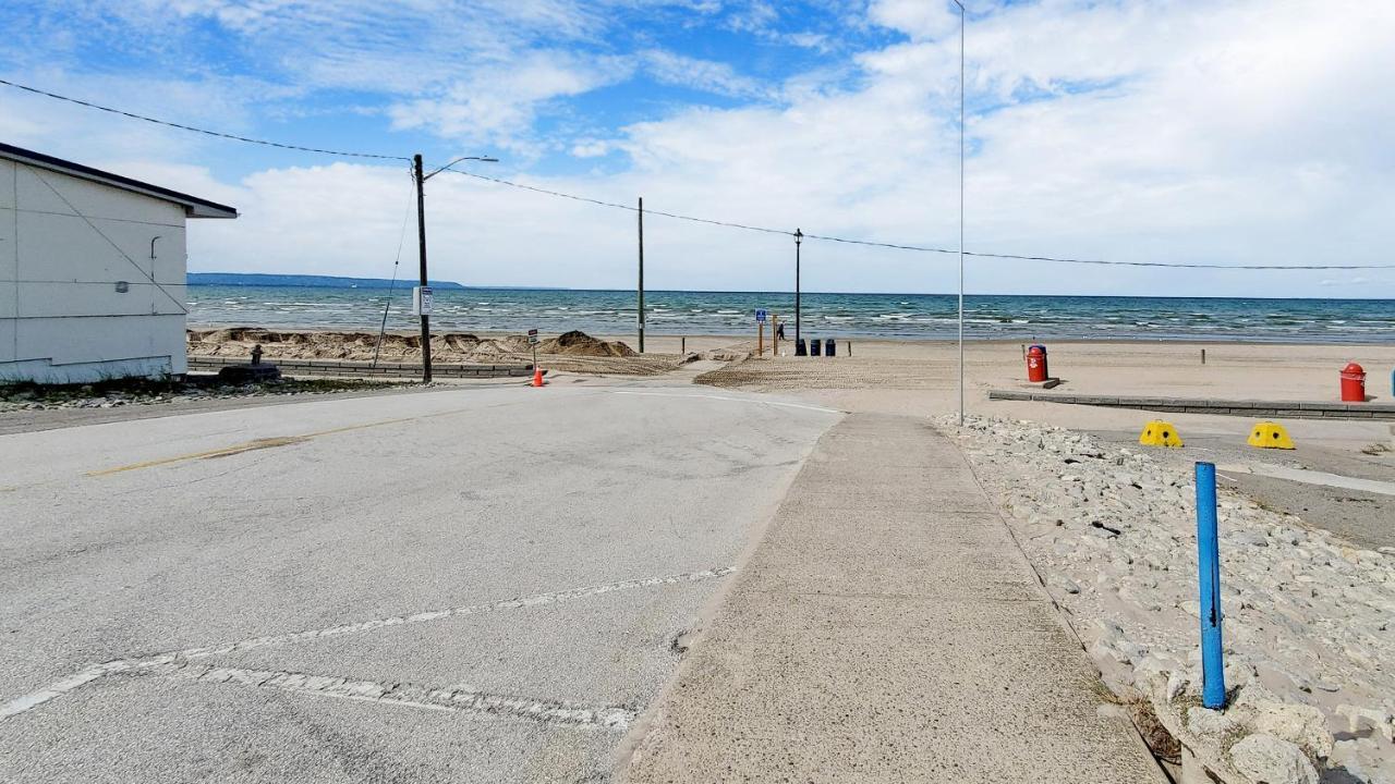 Main Beach River Retreat - Wasaga Beach 1 - Main Strip - 93 Mosley St Ngoại thất bức ảnh